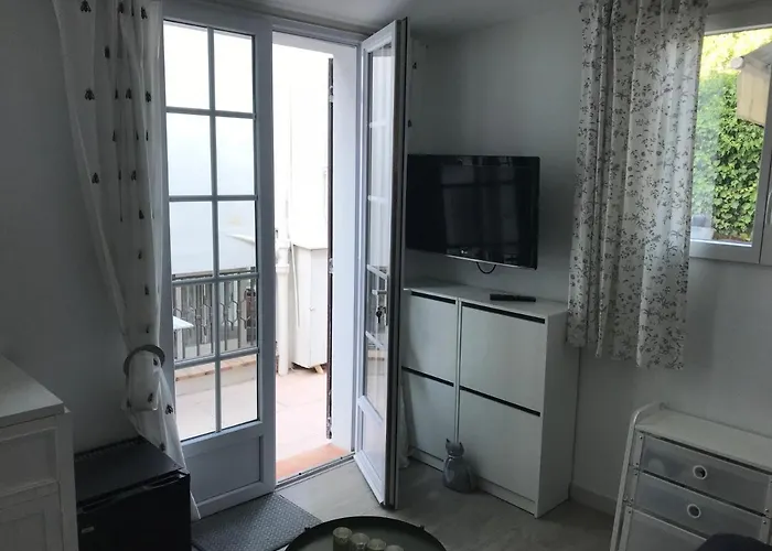 Bed and Breakfast Les Fleurs Cannes